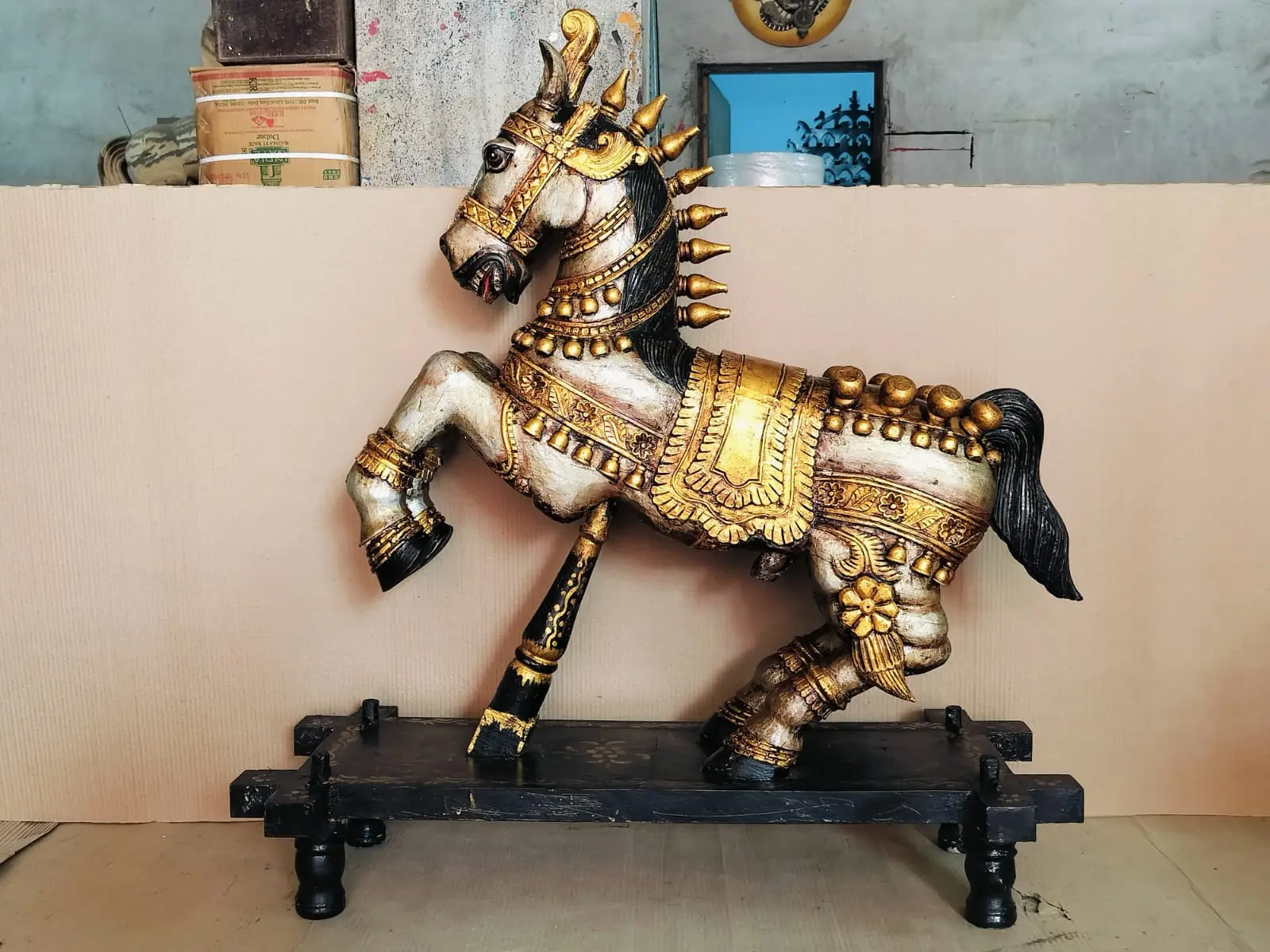 wooden horse